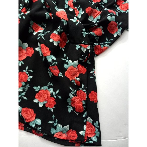 Almost Famous Summer Floral Ruffle Short Sleeve Elastic Waist Red Blue L Blouse - Picture 7 of 9